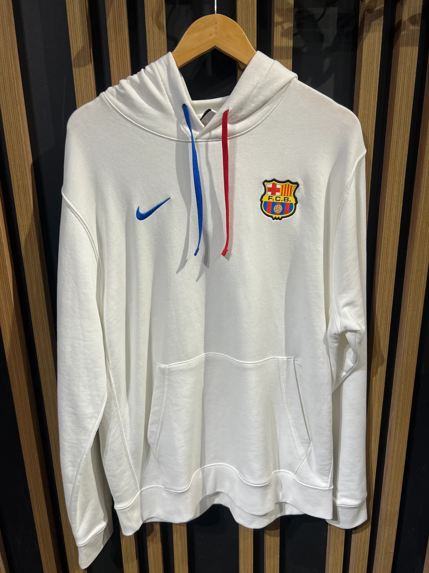 NIKE BLUSAO BARCELONA Branca G