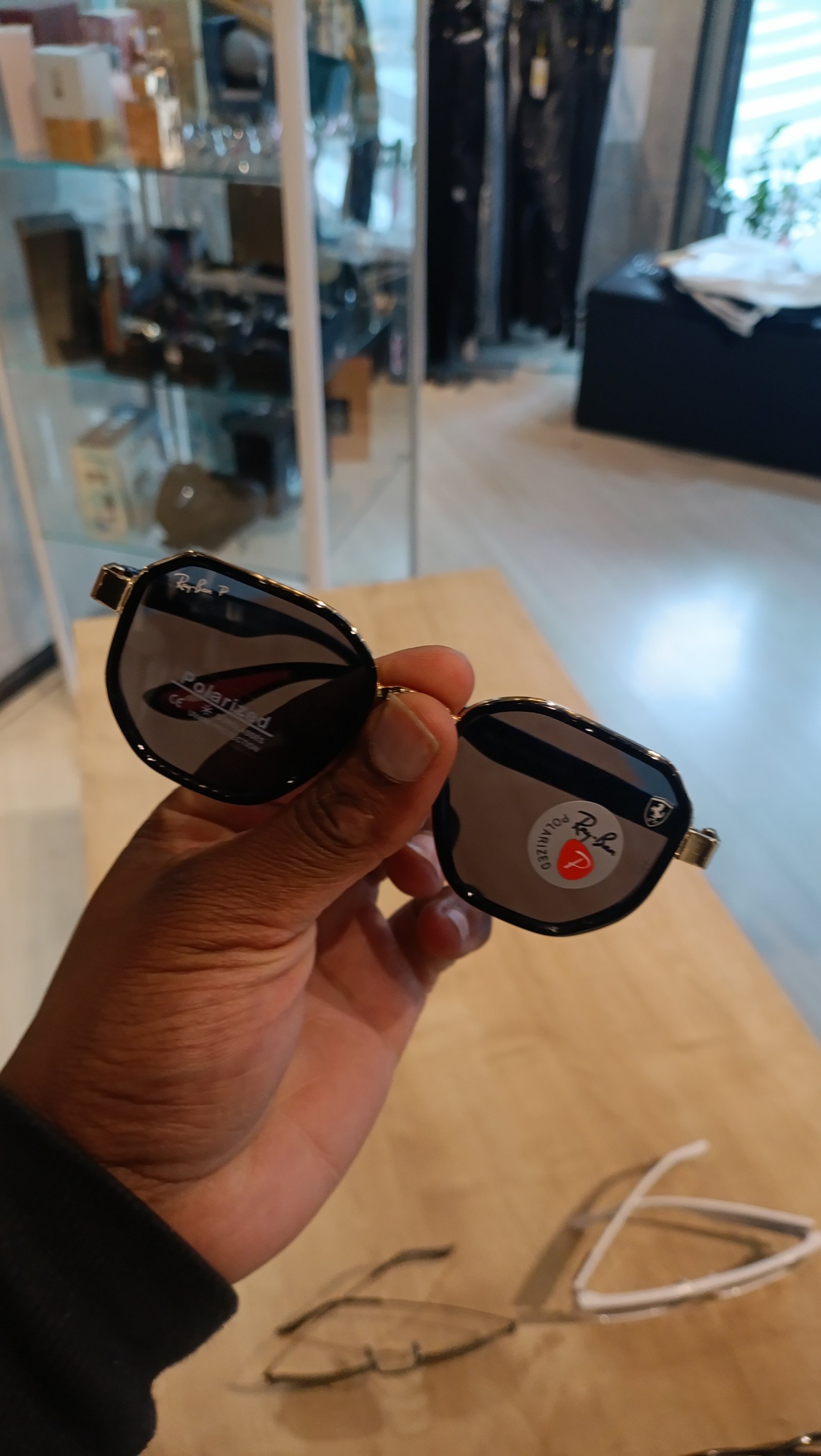 OCULOS DE GRIFE VARIADOS