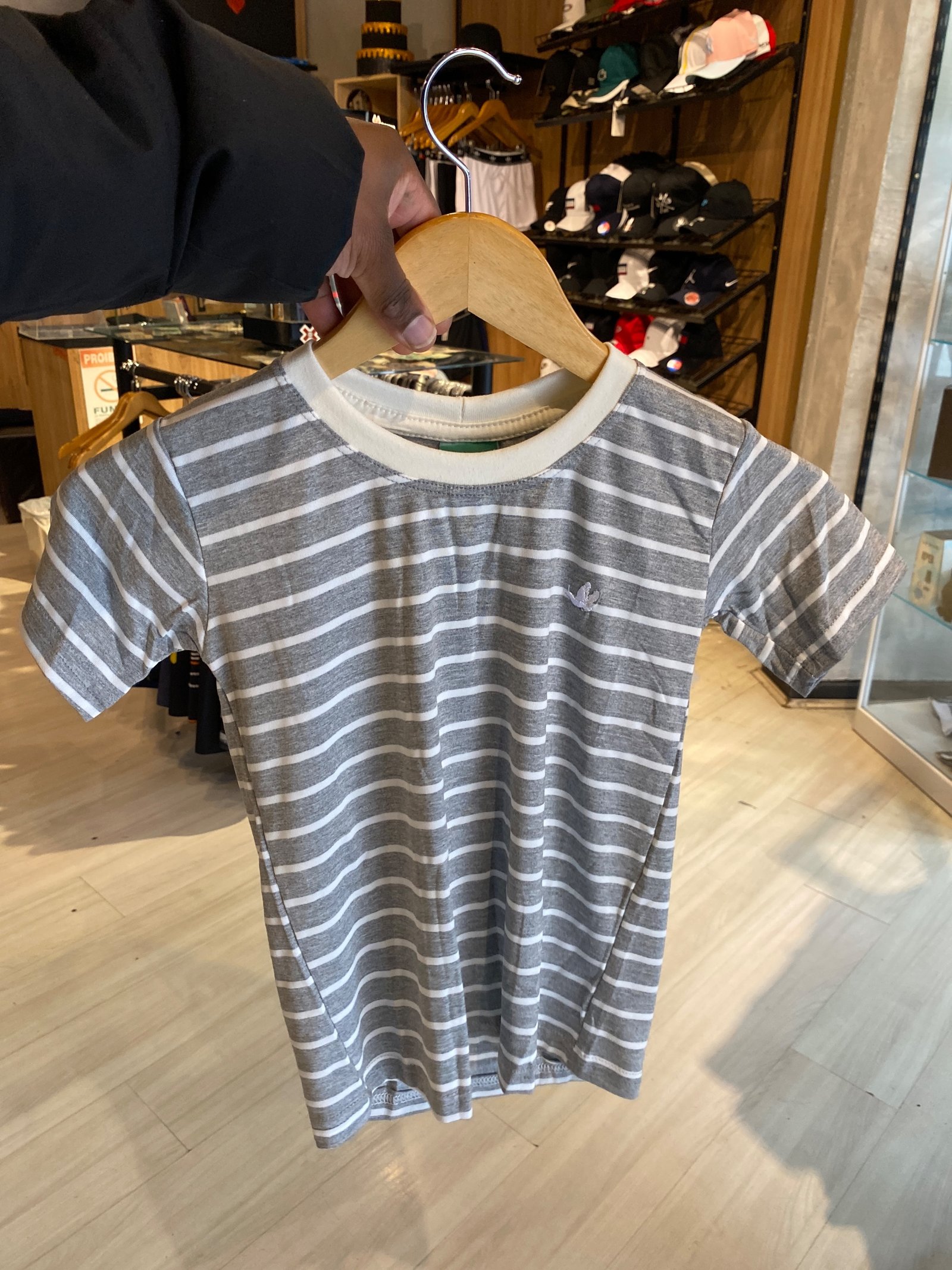 camisetas de grife infantil