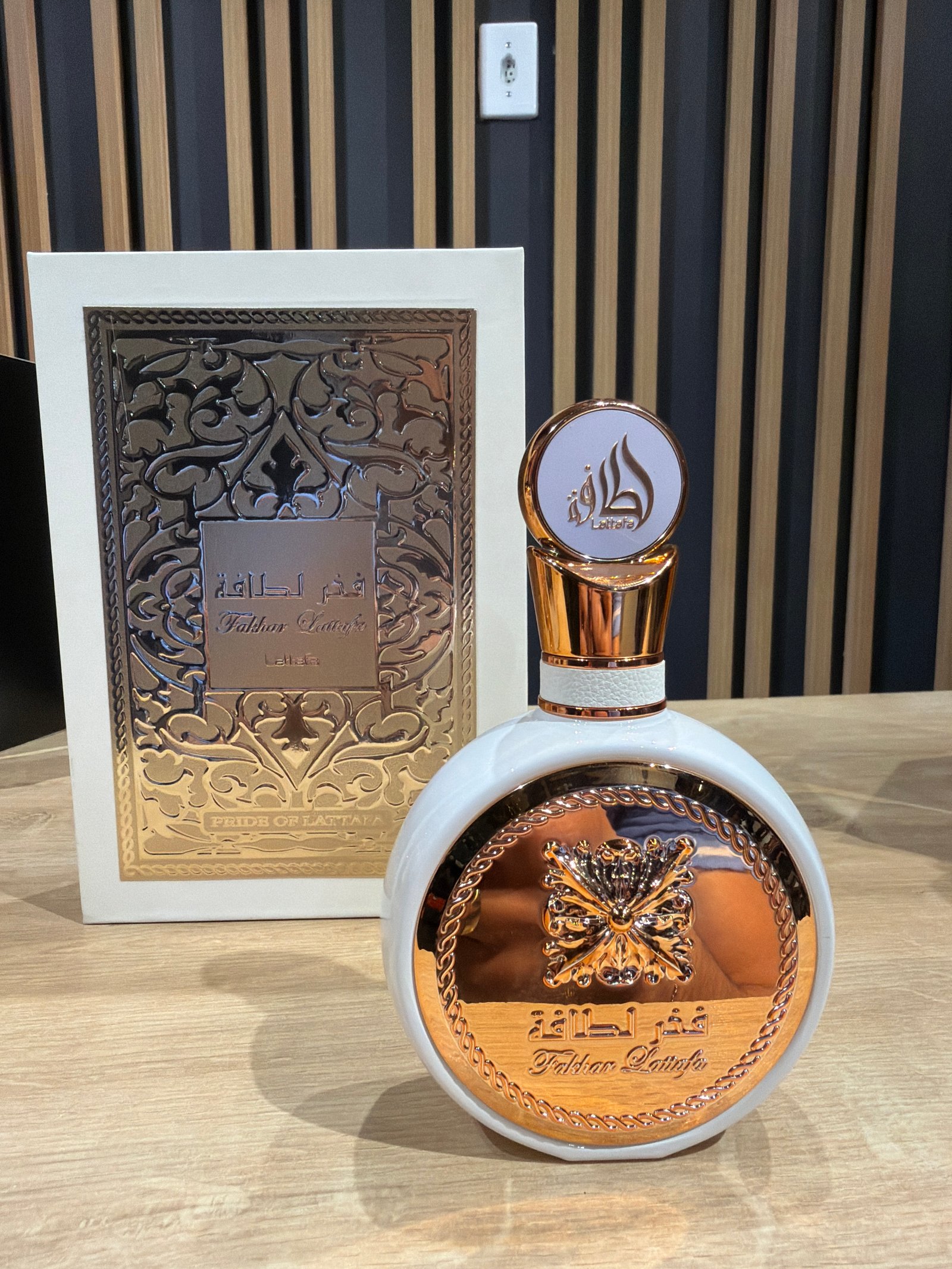 PERFUME FAKHAR ROSE LATTAFA SEREIA
