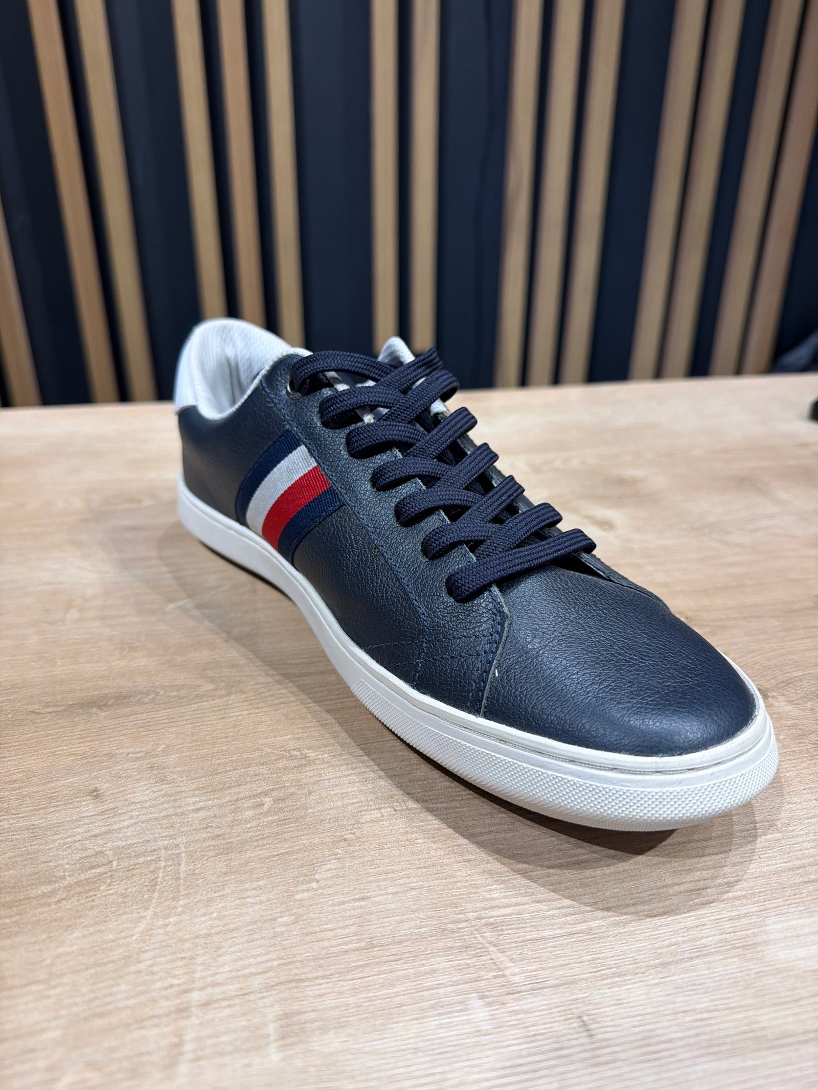 tenis tommy daniel 6A2