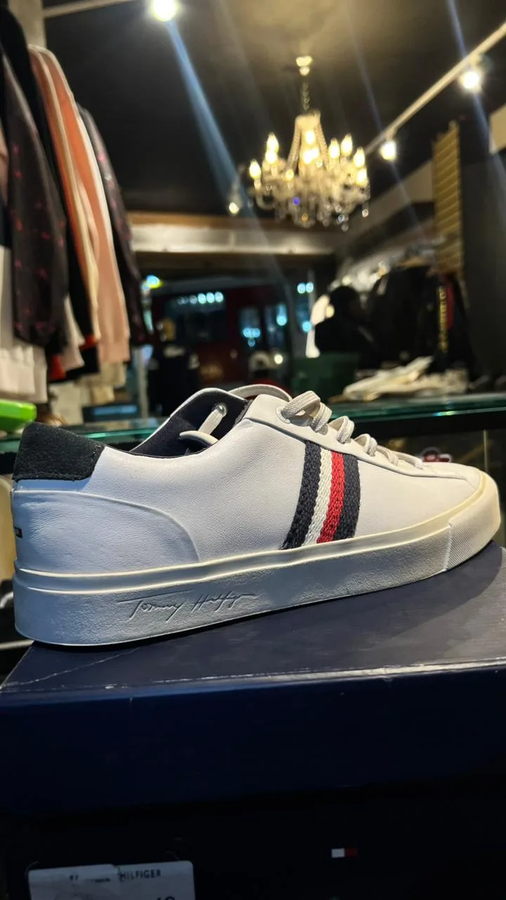 tenis tommy Dino 24A