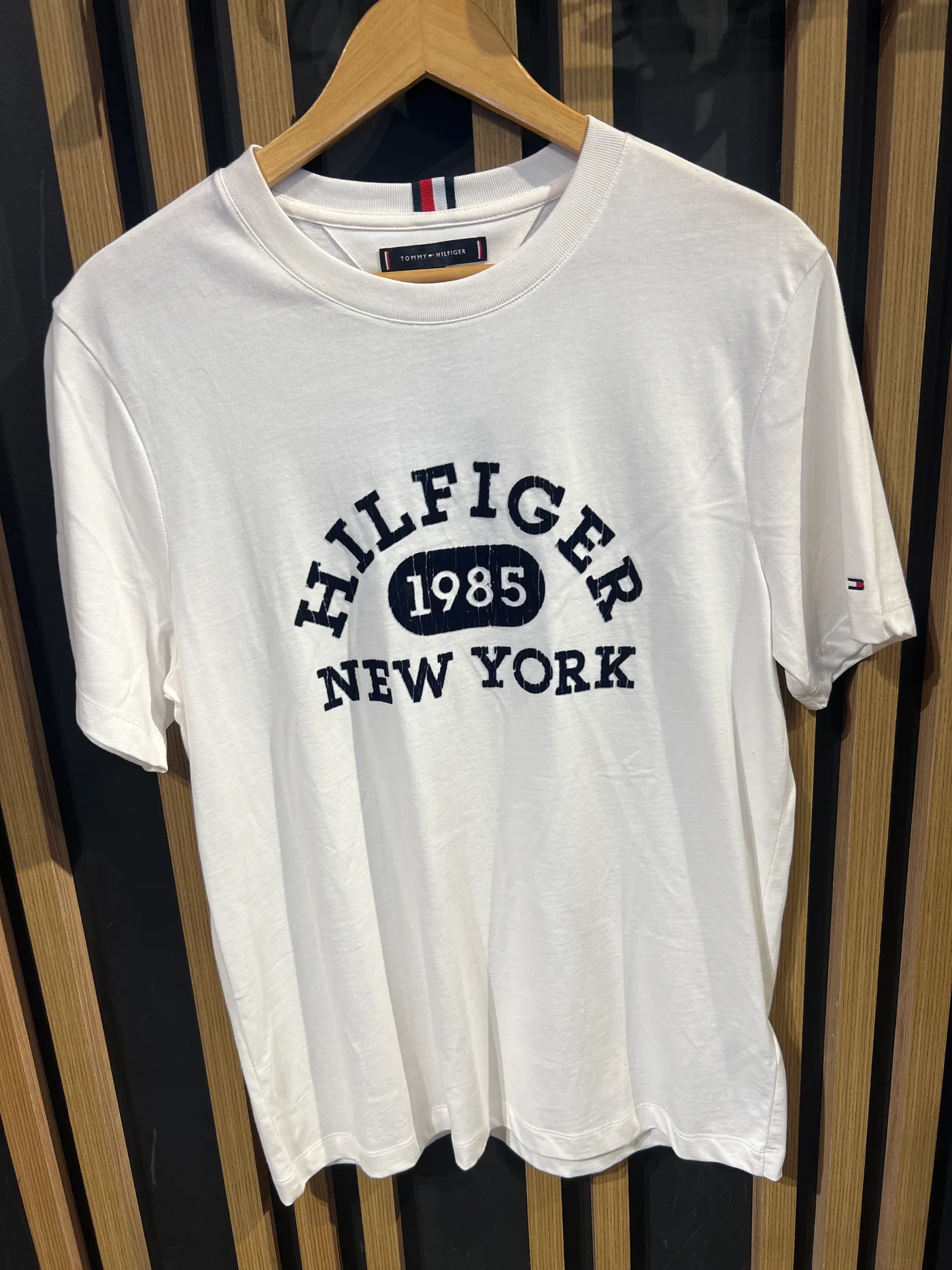COLLEGIATE LOGO TEE