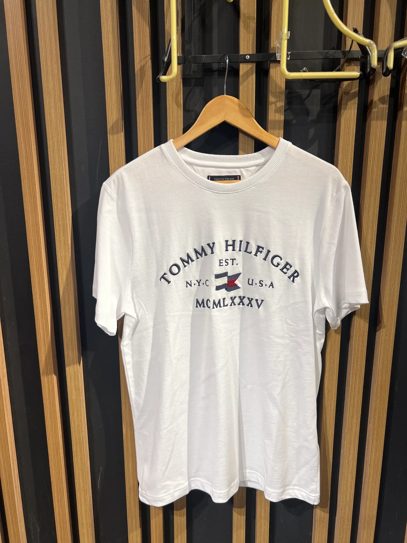 NAUTICAL ARCH GRAPHIC TEE